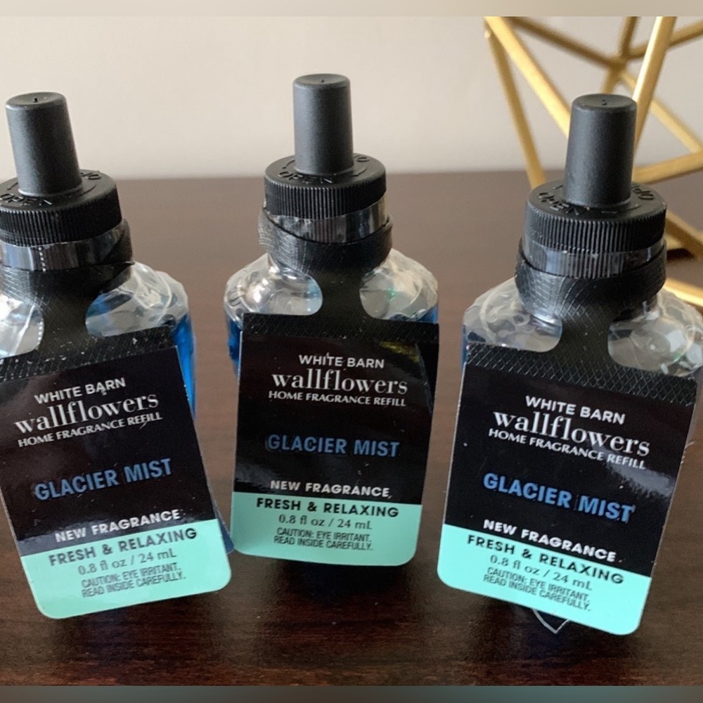 3 x Glacier Mist Enhanced Scent Wallflower Refills. NWT